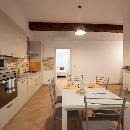 Lo Chalet Medievale Apartment *