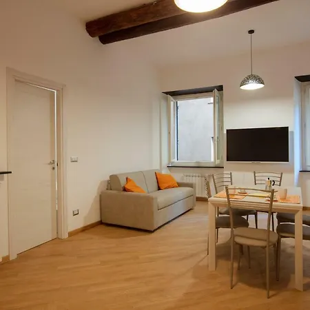 Apartment Lo Chalet Medievale Genoa